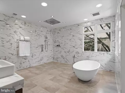 Bath - 1451 Waterfront Rd, Reston, VA 20194 photo 2 of 6