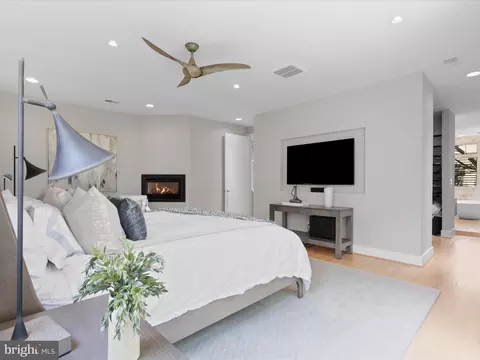 Bedroom - 1451 Waterfront Rd, Reston, VA 20194 photo 2 of 5