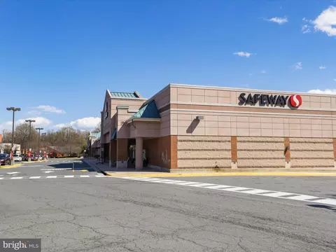 Exterior - 1451 Waterfront Rd, Reston, VA 20194 photo 8 of 12