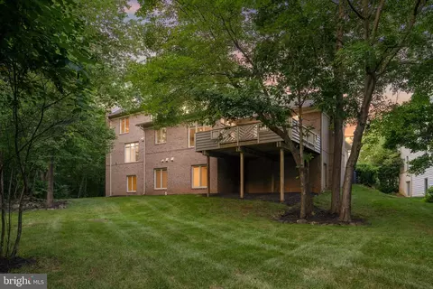 Exterior - 12016 Creekbend Dr, Reston, VA 20194 photo 5 of 25