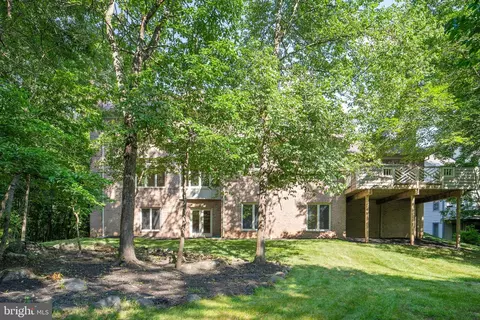 Exterior - 12016 Creekbend Dr, Reston, VA 20194 photo 13 of 25