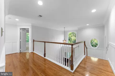 Entry Way - 12016 Creekbend Dr, Reston, VA 20194 photo 8 of 15