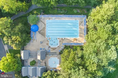 Exterior - 12016 Creekbend Dr, Reston, VA 20194 photo 25 of 25