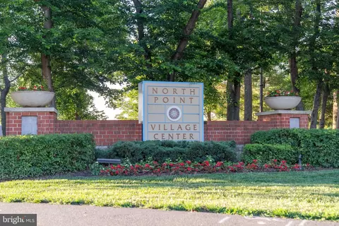 View/Area - 12016 Creekbend Dr, Reston, VA 20194 photo 10 of 10