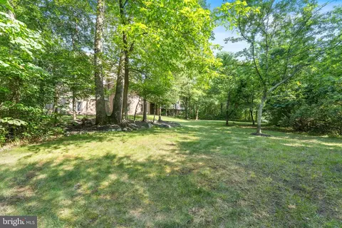 Exterior - 12016 Creekbend Dr, Reston, VA 20194 photo 14 of 25