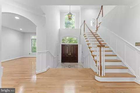 Entry Way - 12016 Creekbend Dr, Reston, VA 20194 photo 2 of 15