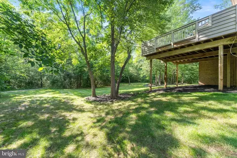 Exterior - 12016 Creekbend Dr, Reston, VA 20194 photo 16 of 25