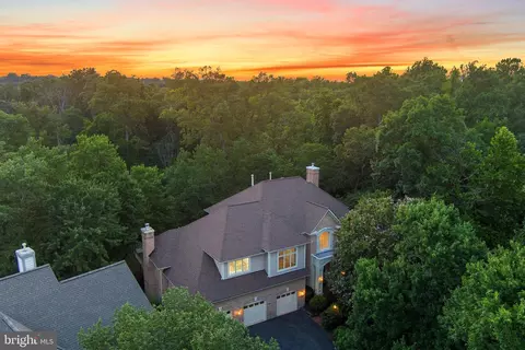 View/Area - 12016 Creekbend Dr, Reston, VA 20194 photo 1 of 10