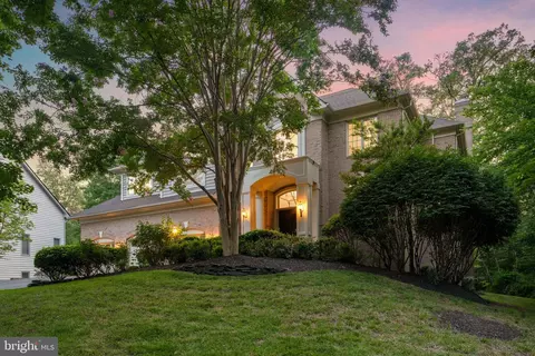Exterior - 12016 Creekbend Dr, Reston, VA 20194 photo 2 of 25