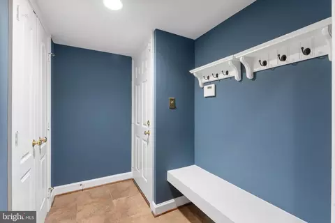 Entry Way - 12016 Creekbend Dr, Reston, VA 20194 photo 9 of 15