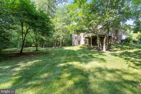 Exterior - 12016 Creekbend Dr, Reston, VA 20194 photo 15 of 25