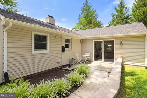 5518 Kathleen Pl, Springfield, VA 22151 photo 35