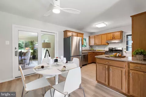 5518 Kathleen Pl, Springfield, VA 22151 photo 9