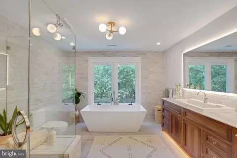 Bath - 11808 Grey Birch Pl, Reston, VA 20191 photo 1 of 6