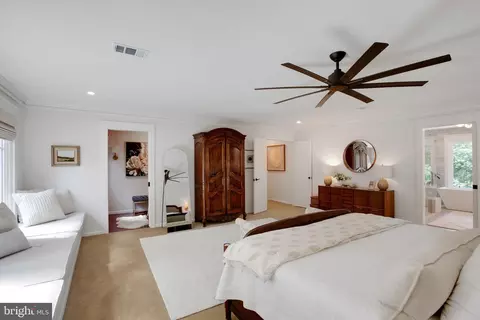 Bedroom - 11808 Grey Birch Pl, Reston, VA 20191 photo 4 of 10