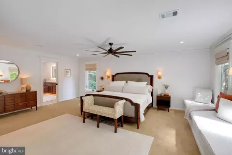 Bedroom - 11808 Grey Birch Pl, Reston, VA 20191 photo 3 of 10