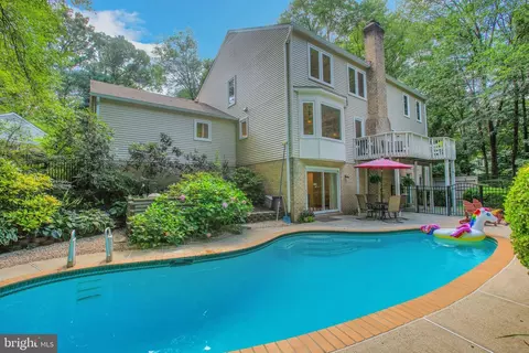 Exterior - 11808 Grey Birch Pl, Reston, VA 20191 photo 5 of 9