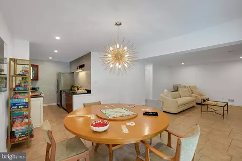 Dining - 11808 Grey Birch Pl, Reston, VA 20191 photo 3 of 4