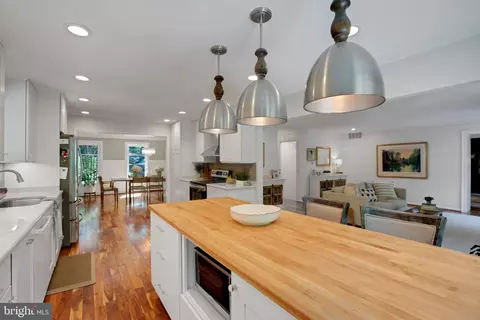 Kitchen - 11808 Grey Birch Pl, Reston, VA 20191 photo 4 of 5
