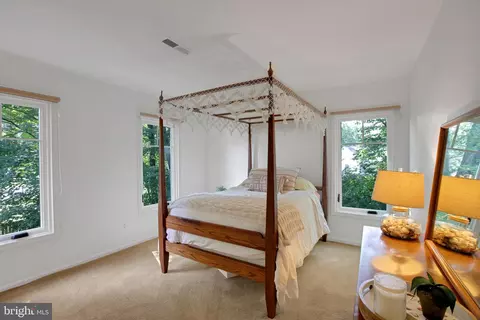 Bedroom - 11808 Grey Birch Pl, Reston, VA 20191 photo 9 of 10