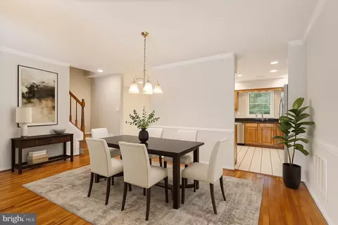 8037 Tanworth Ct, Springfield, VA 22152 photo 10
