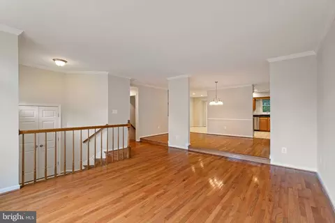 8037 Tanworth Ct, Springfield, VA 22152 photo 7