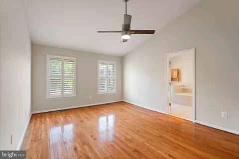 8037 Tanworth Ct, Springfield, VA 22152 photo 27