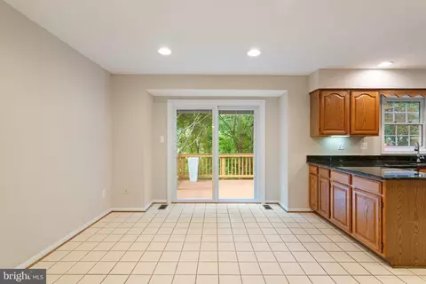 8037 Tanworth Ct, Springfield, VA 22152 photo 14