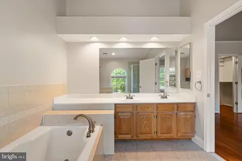 8037 Tanworth Ct, Springfield, VA 22152 photo 30