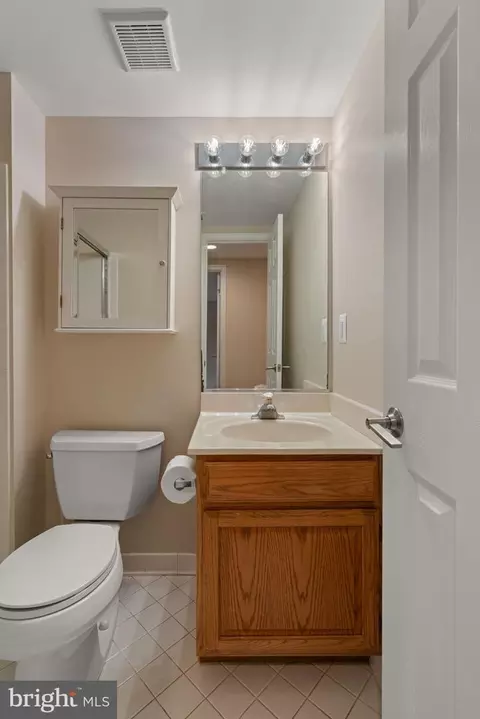 8037 Tanworth Ct, Springfield, VA 22152 photo 45