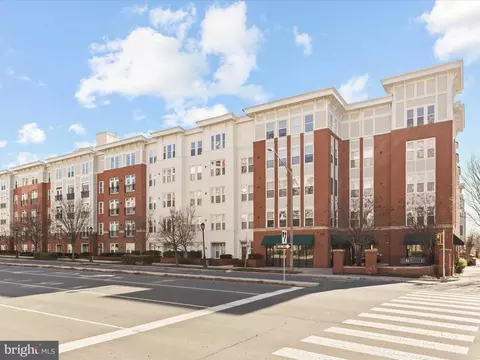 2655 Prosperity Ave #249, Fairfax, VA 22031