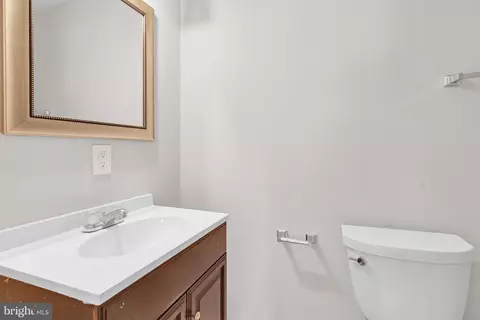 4502 Cub Run Rd, Chantilly, VA 20151 photo 34