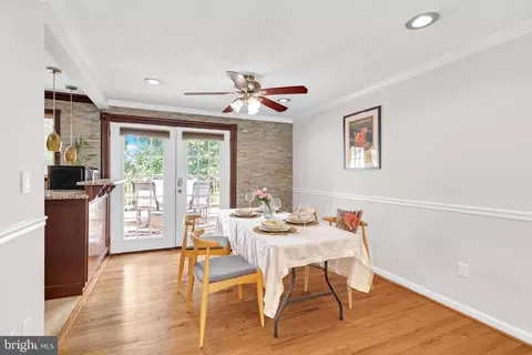 4502 Cub Run Rd, Chantilly, VA 20151 photo 8