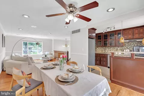 4502 Cub Run Rd, Chantilly, VA 20151 photo 10