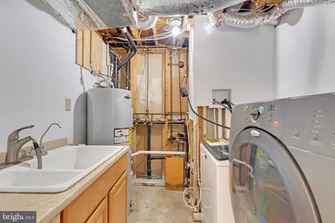4502 Cub Run Rd, Chantilly, VA 20151 photo 37