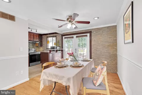 4502 Cub Run Rd, Chantilly, VA 20151 photo 9