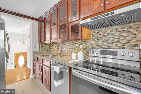 4502 Cub Run Rd, Chantilly, VA 20151 photo 13
