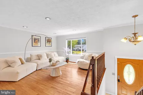 4502 Cub Run Rd, Chantilly, VA 20151 photo 4