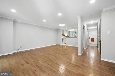 Entry Way - 7247 Reservoir Rd, Springfield, VA 22150 photo 6 of 6