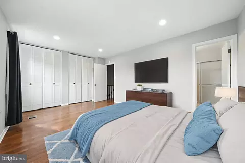 Bedroom - 7247 Reservoir Rd, Springfield, VA 22150 photo 4 of 5