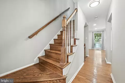 Entry Way - 7247 Reservoir Rd, Springfield, VA 22150 photo 2 of 6