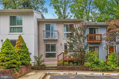3048 Sugar Ln, Vienna, VA 22181