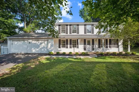 13644 Shreve St, Centreville, VA 20120