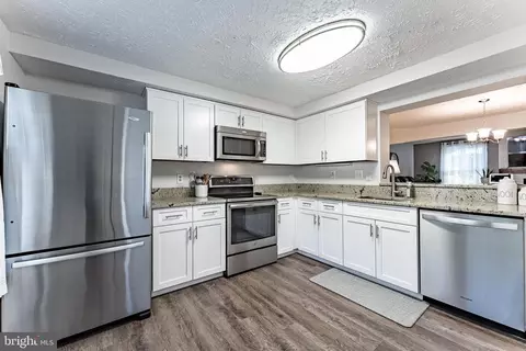 9188 Forest Breeze Ct, Springfield, VA 22152 photo 8