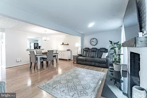 9188 Forest Breeze Ct, Springfield, VA 22152 photo 18