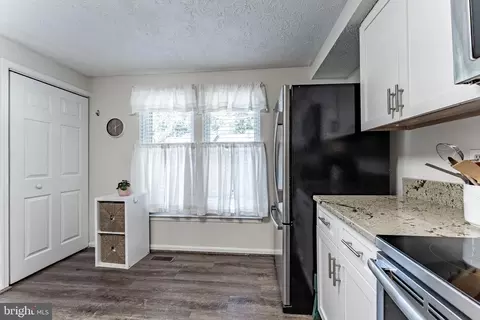 9188 Forest Breeze Ct, Springfield, VA 22152 photo 10