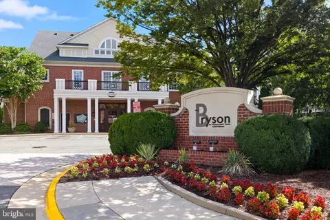12925 Centre Park Cir #101, Herndon, VA 20171