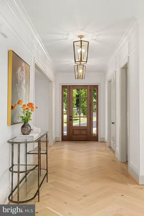 2109 Elliott Ave, Mclean, VA 22101 photo 3