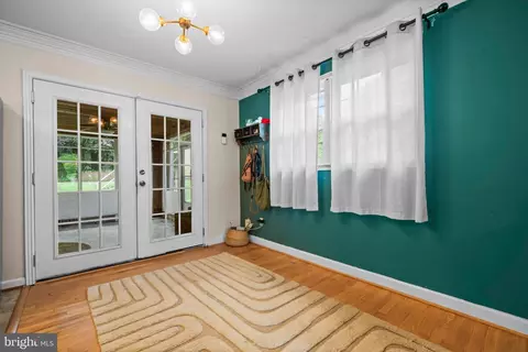8022 Hatteras Ln, Springfield, VA 22151 photo 9