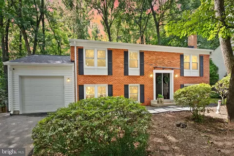 12605 Old Dorm Pl, Herndon, VA 20170